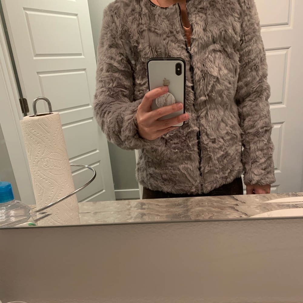 HM faux fur blazer